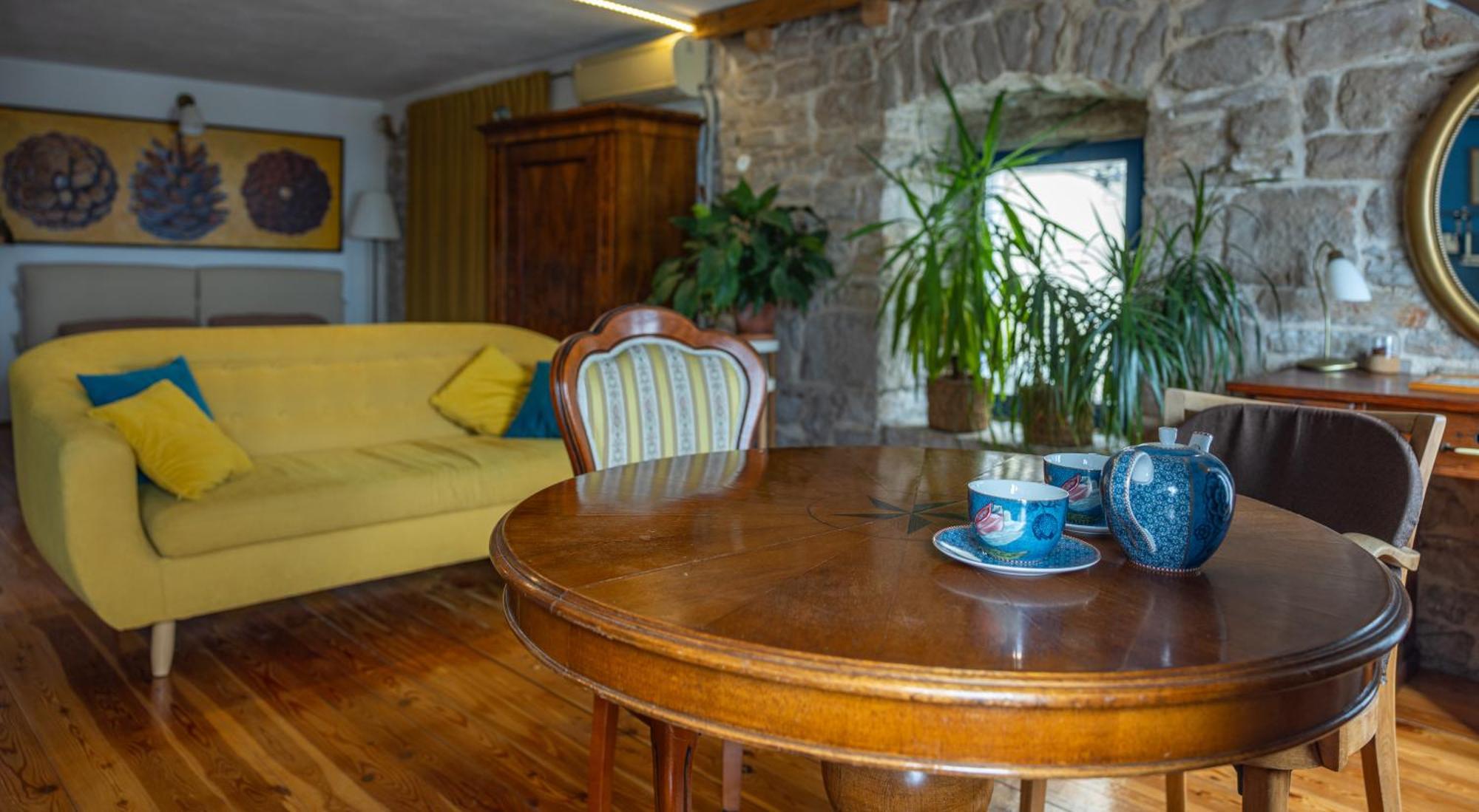 Old House Apartment Vodice Bagian luar foto