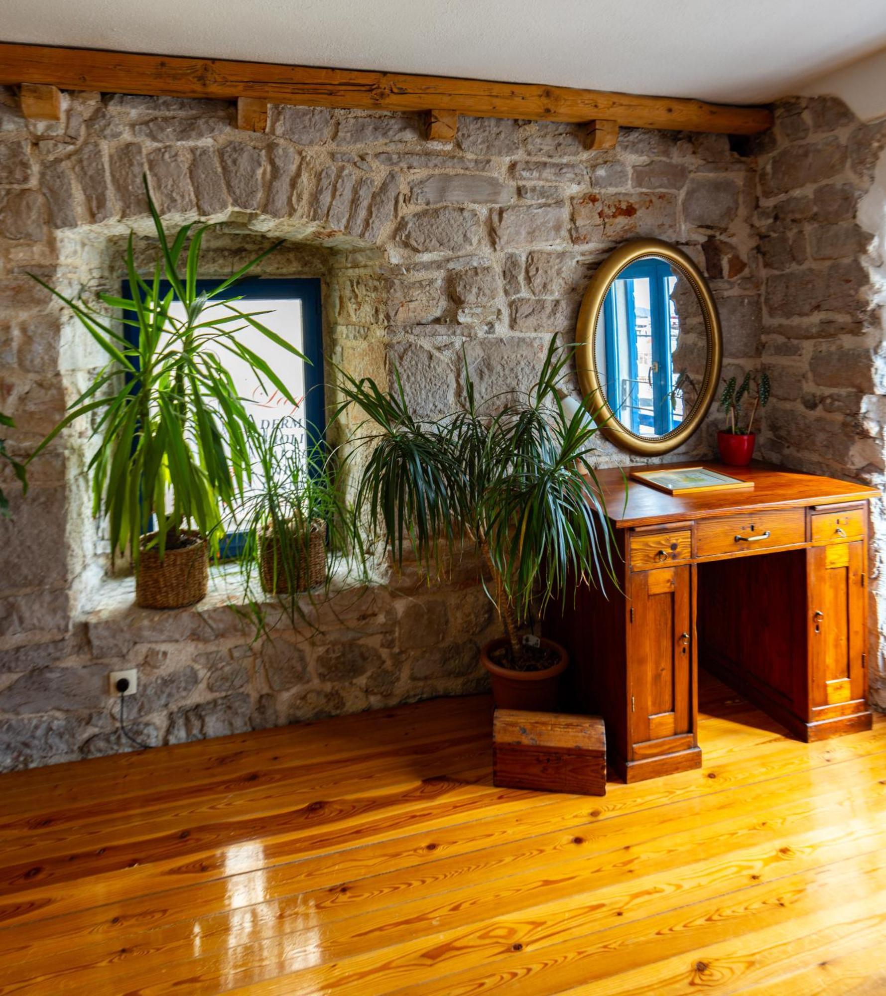Old House Apartment Vodice Bagian luar foto