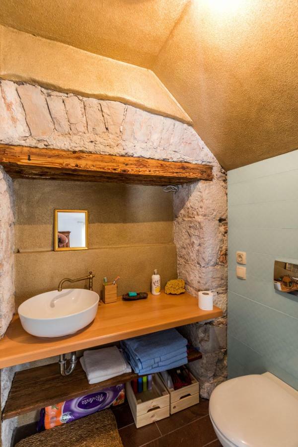 Old House Apartment Vodice Bagian luar foto